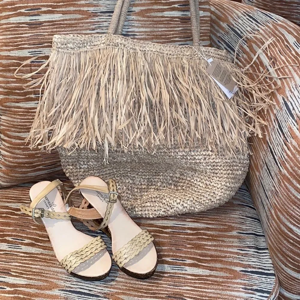 Bundle of bag / sandals heels platform size 7